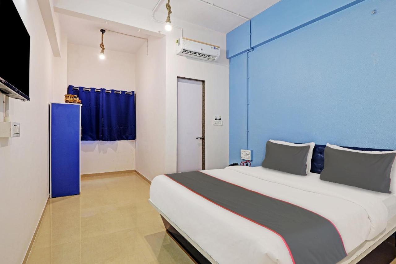Hotel Solitaire, Best Luxurious Hotel Ac Rooms In Surat Bagian luar foto