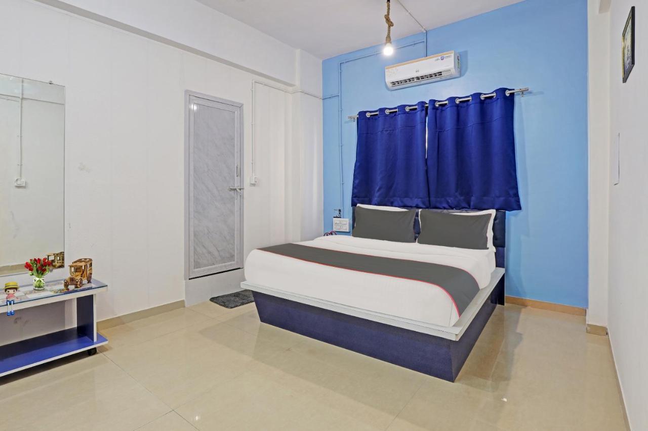 Hotel Solitaire, Best Luxurious Hotel Ac Rooms In Surat Bagian luar foto
